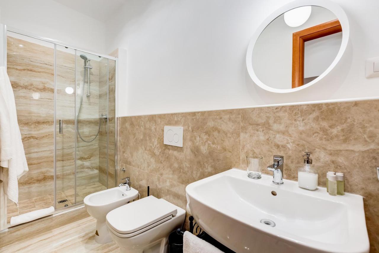 Lovely And Modern Nest Near The Colosseum Rome Exterior photo